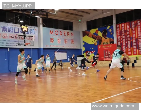 以NBA篮球架为核心探讨篮球比赛中的技术创新与战术演变