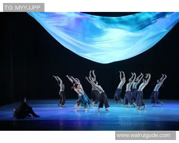 舞蹈艺术的魅力与表达：探索身体语言如何超越文化与时间界限